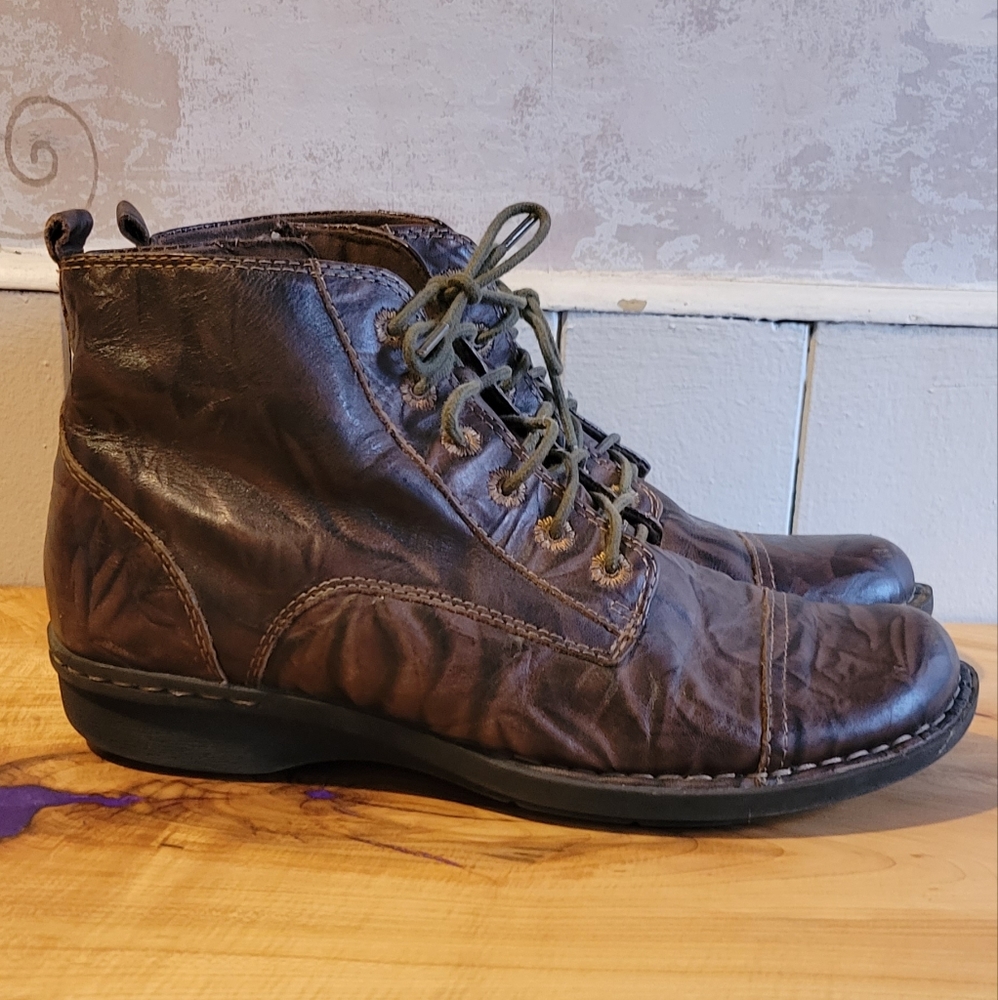Clarks casual shoes